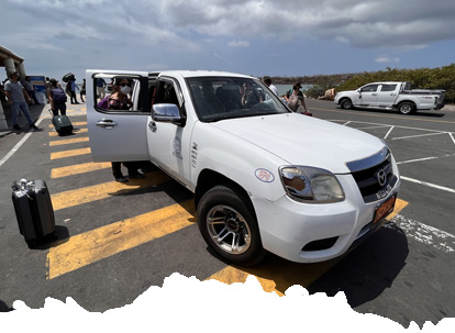 Taxi para transporte terrestre en Galápagos.
